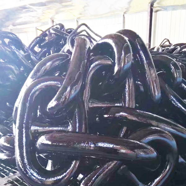 U2 anchor chain 2.jpg